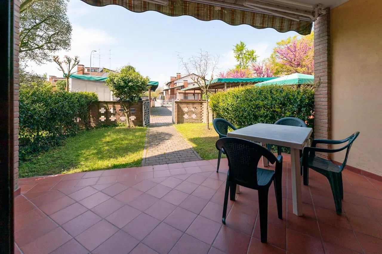 Villa Verga Abitazione Al Piano Terra Con Giardino Llido Degli Estensi 0*,