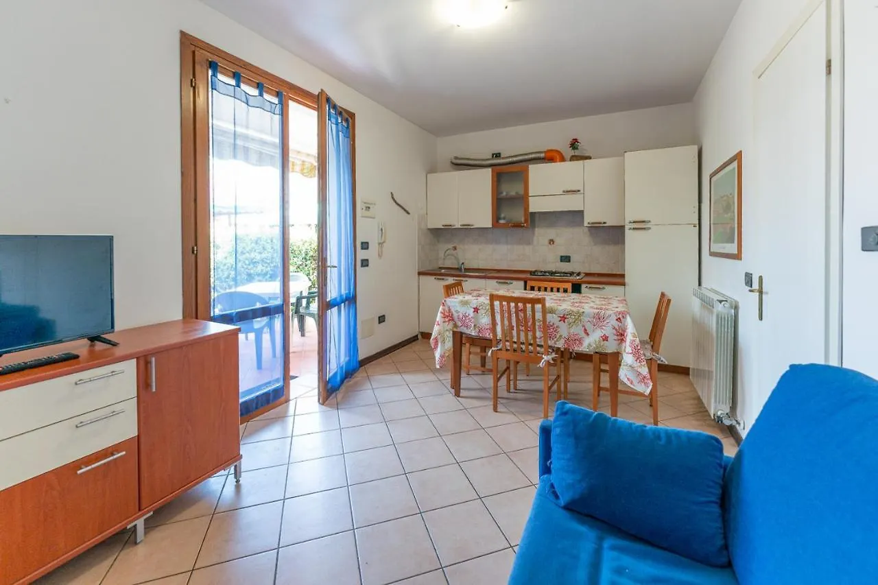 Villa Verga Abitazione Al Piano Terra Con Giardino Llido Degli Estensi