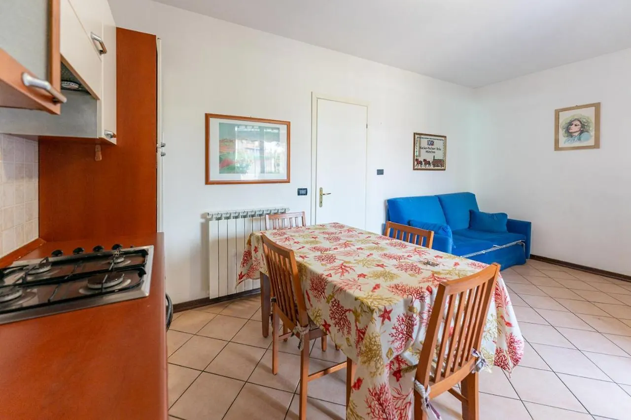 Villa Verga Abitazione Al Piano Terra Con Giardino Llido Degli Estensi